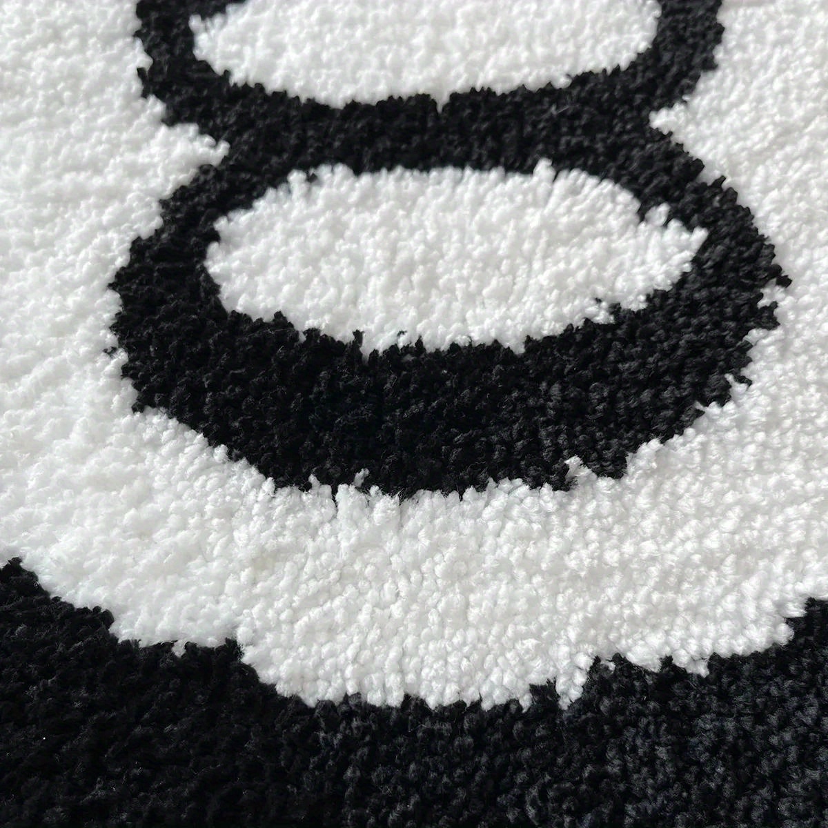 LAKEA Halloween 8 Ball Rug Indoor Home Decoration Spooky Halloween Gifts 8 Ball Accent Round Tufting Soft Rug Horror Movie Mat