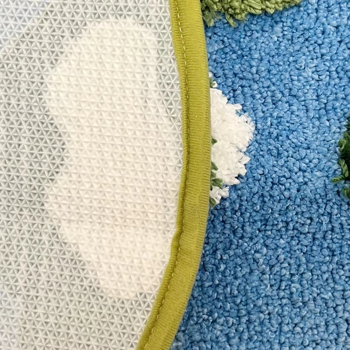 Oval Lotus Leaf Pattern Fluffy Rug - Green & Blue Water Landscape Plush Carpet, Soft Non-Slip Washable Floor Mat, Fresh Nature Style Home Decor for Bedroom, Living Room, Kids Room, Entryway Cluster Rug