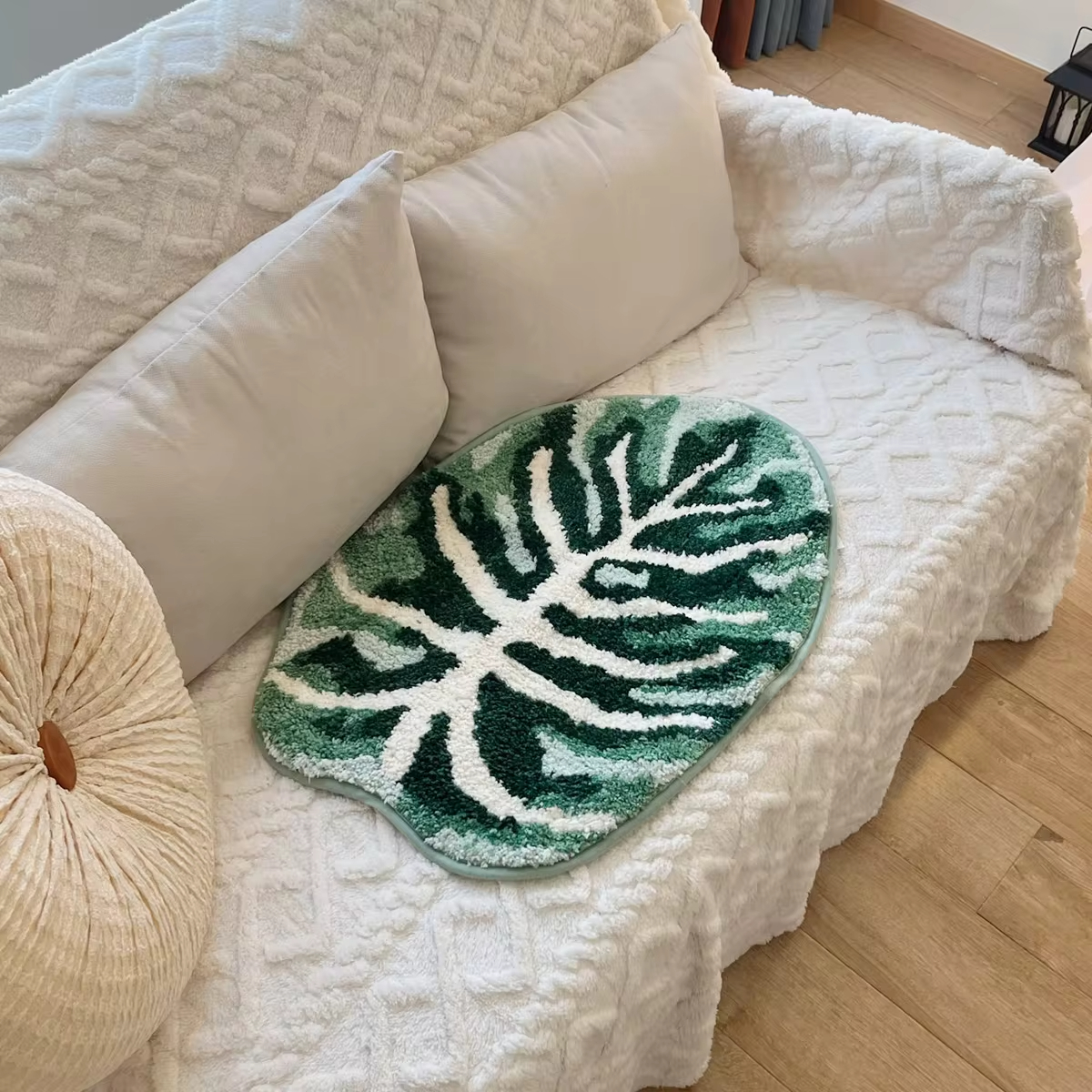 Irregular Plant Monstera Tufted Rug Tropical Leaf Area Rug for Living Room Bathroom HandmadeGreen Monstera Fluffy Bath Floor Mat