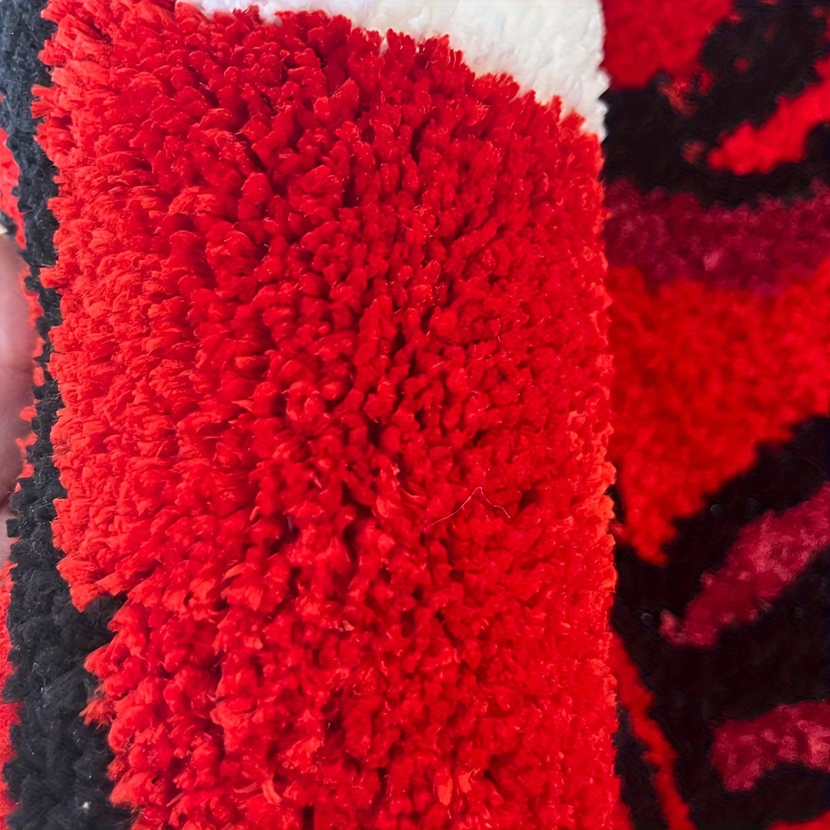 One Pair Of Boxing Gloves Tufted Rugs Gym Rug Indoor Home Decoration Gifts Accent Round Tufting Soft Rug Perfect Gift Room Decoration
