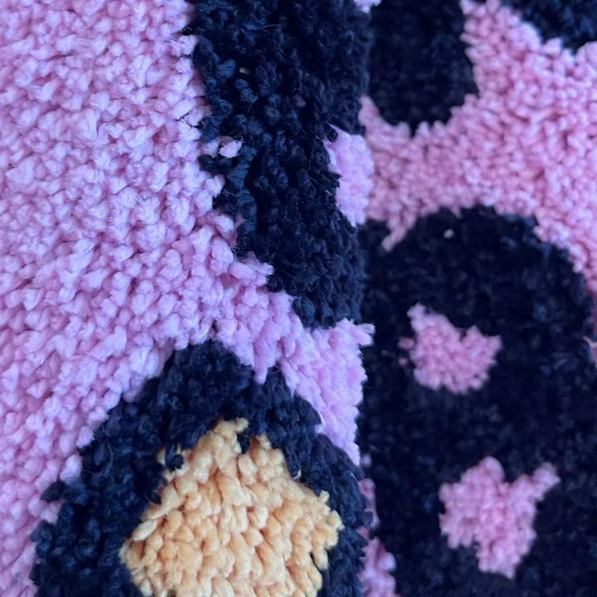 LAKEA Blunt Babe Tufting Rug 100% Handmade Pink Heart Shape Tufted Rug Bathmat Bedroom Carpet Cloakroom Mat Floor Pad Home Decor