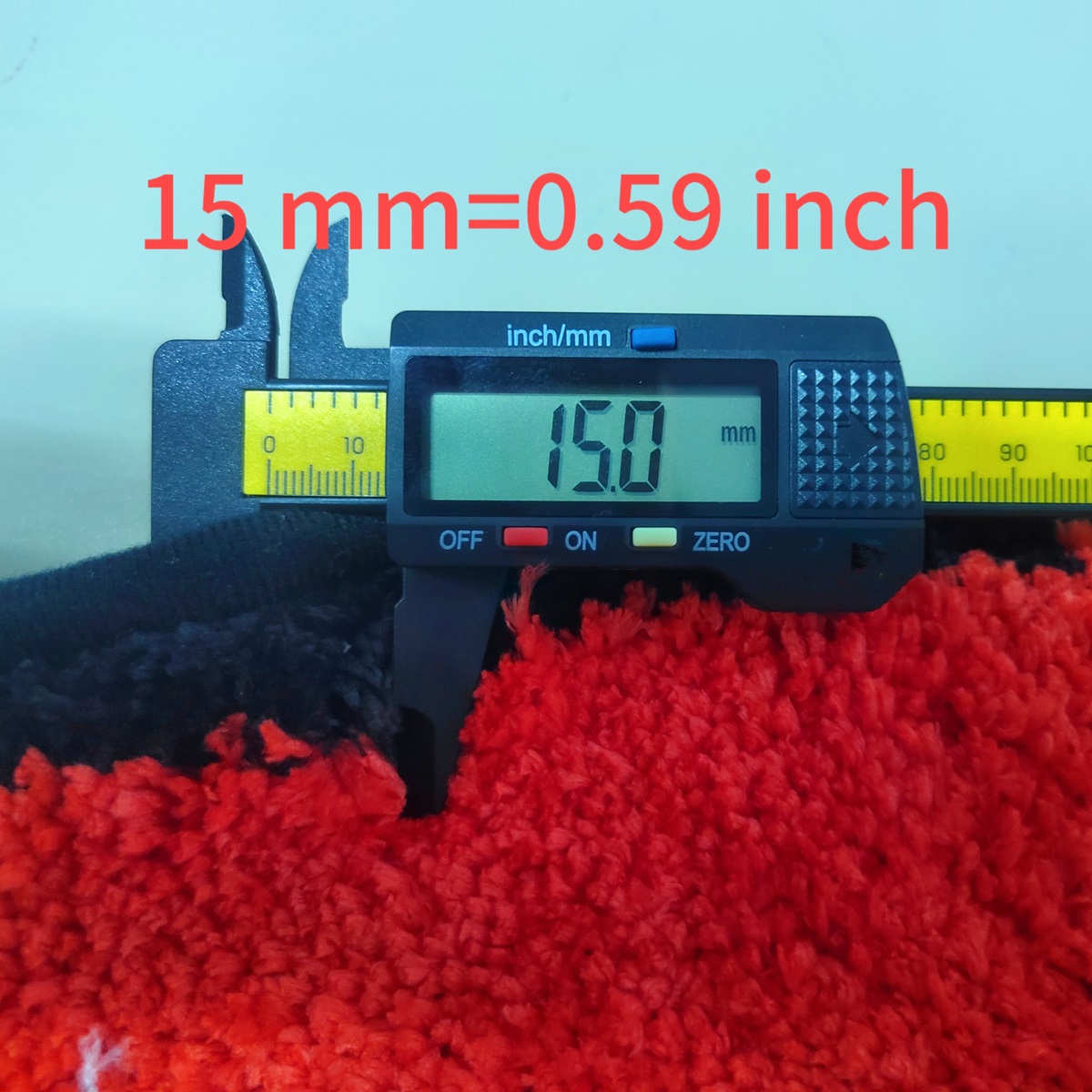 Football Helmet Shaped Fluffy Rug - Retro Sports Pattern Plush Carpet, Soft Non-Slip Washable Floor Mat, Stylish Home Decor for Bedroom, Living Room, Game Room, Entryway, Cozy Cluster Rug