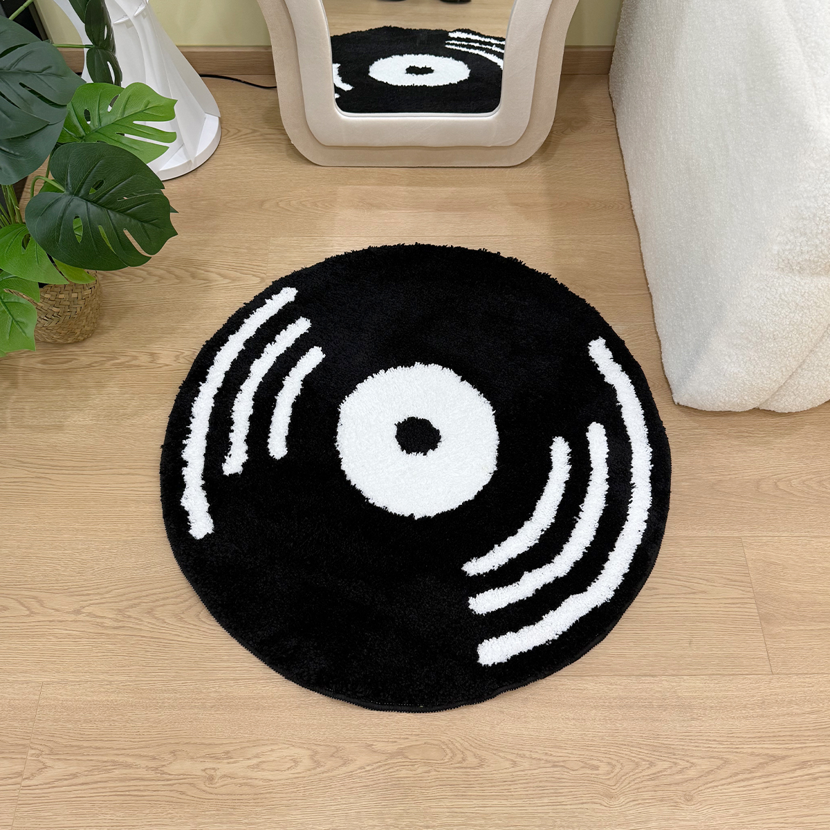 Creative Vinyl Record Tufted Rug Indoor Aesthetic Home Decoration Halloween Gifts Round Tufting Soft Rug Horror Movie Safety Mat