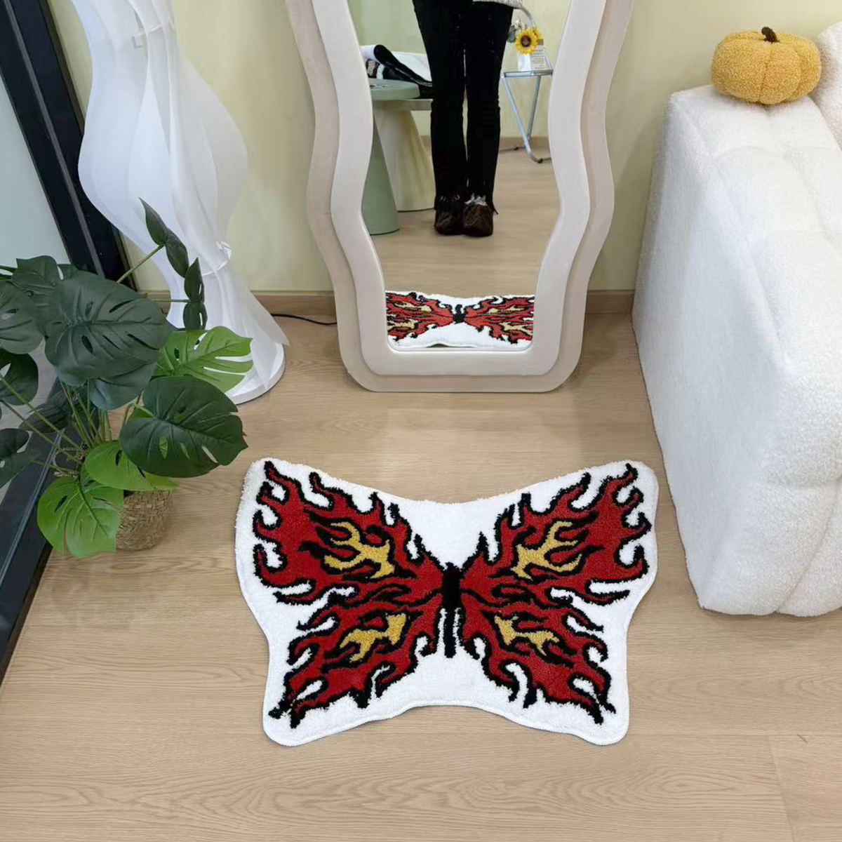 Abstract Flame Butterfly Tufting Rug Antislip Carpet Mini Bathroom Mat for Girl Teen‘s Room Carpet House Decoration Bedside Rug