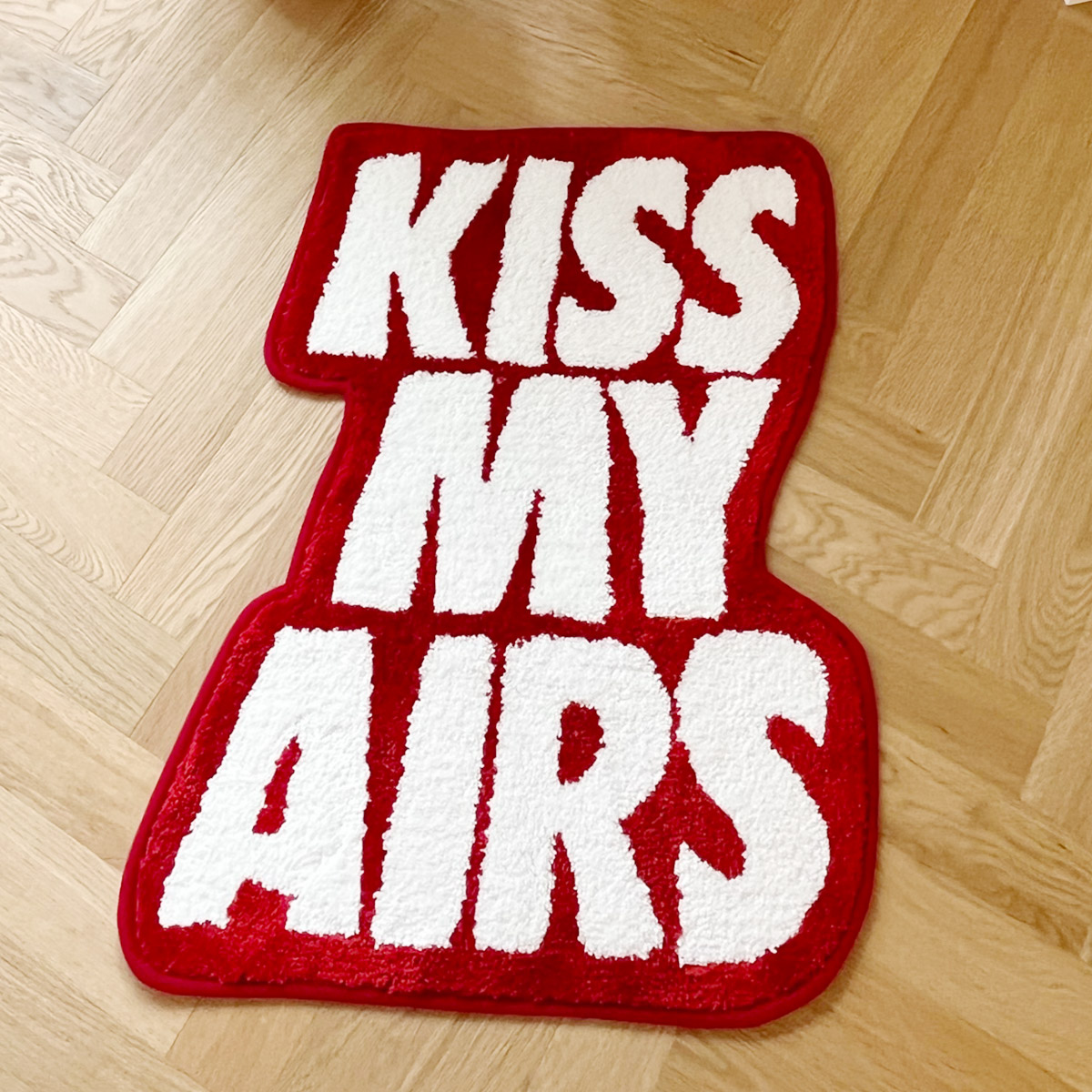 Kiss my airs rug