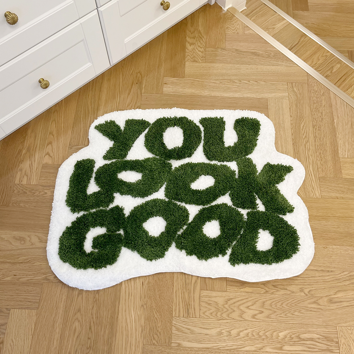 Ins You Look Good Tufted Rug Green Bathoom Small Cool Rugs Plushy Bedside Mat Aesthetic Home Decor Non-slip Absorbent Bath Mat