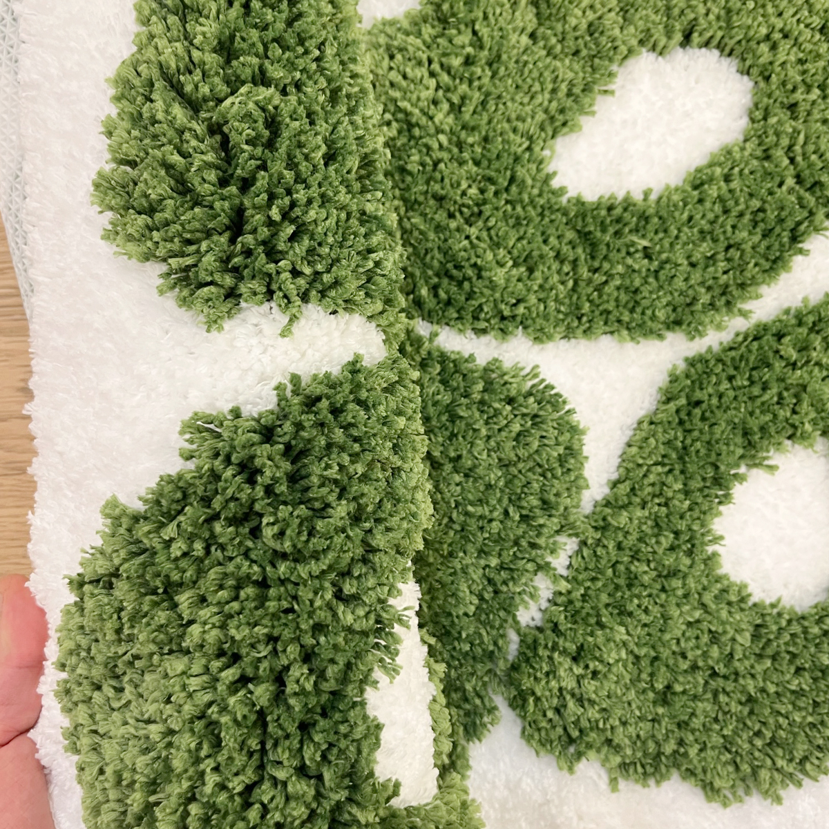 Ins You Look Good Tufted Rug Green Bathoom Small Cool Rugs Plushy Bedside Mat Aesthetic Home Decor Non-slip Absorbent Bath Mat