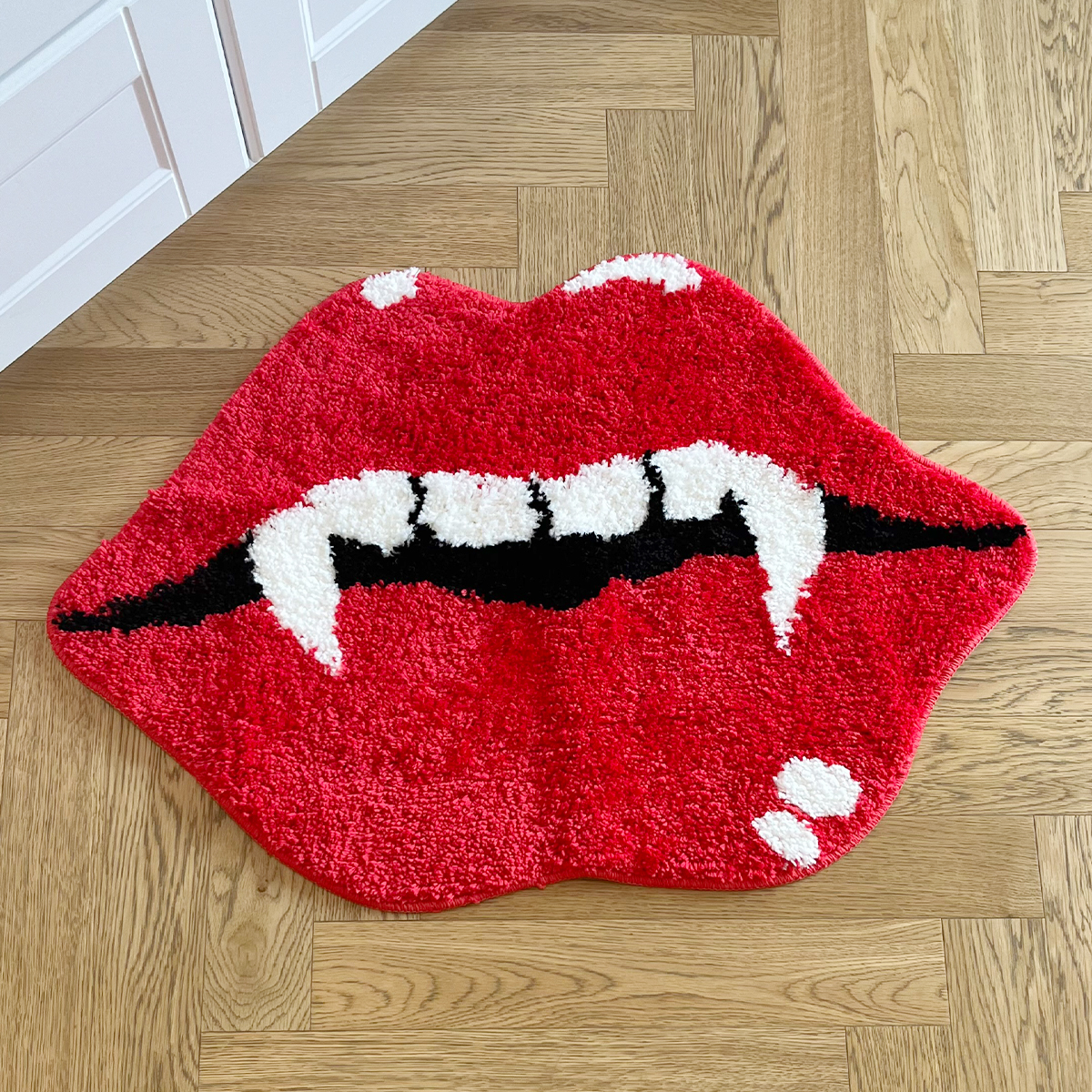 Vampire Red Lips Shape Rug - Edgy Fluffy Floor Mat for Bedroom Living Room, Gothic Novelty Home Decor Carpet, Anti-Slip Door Mat