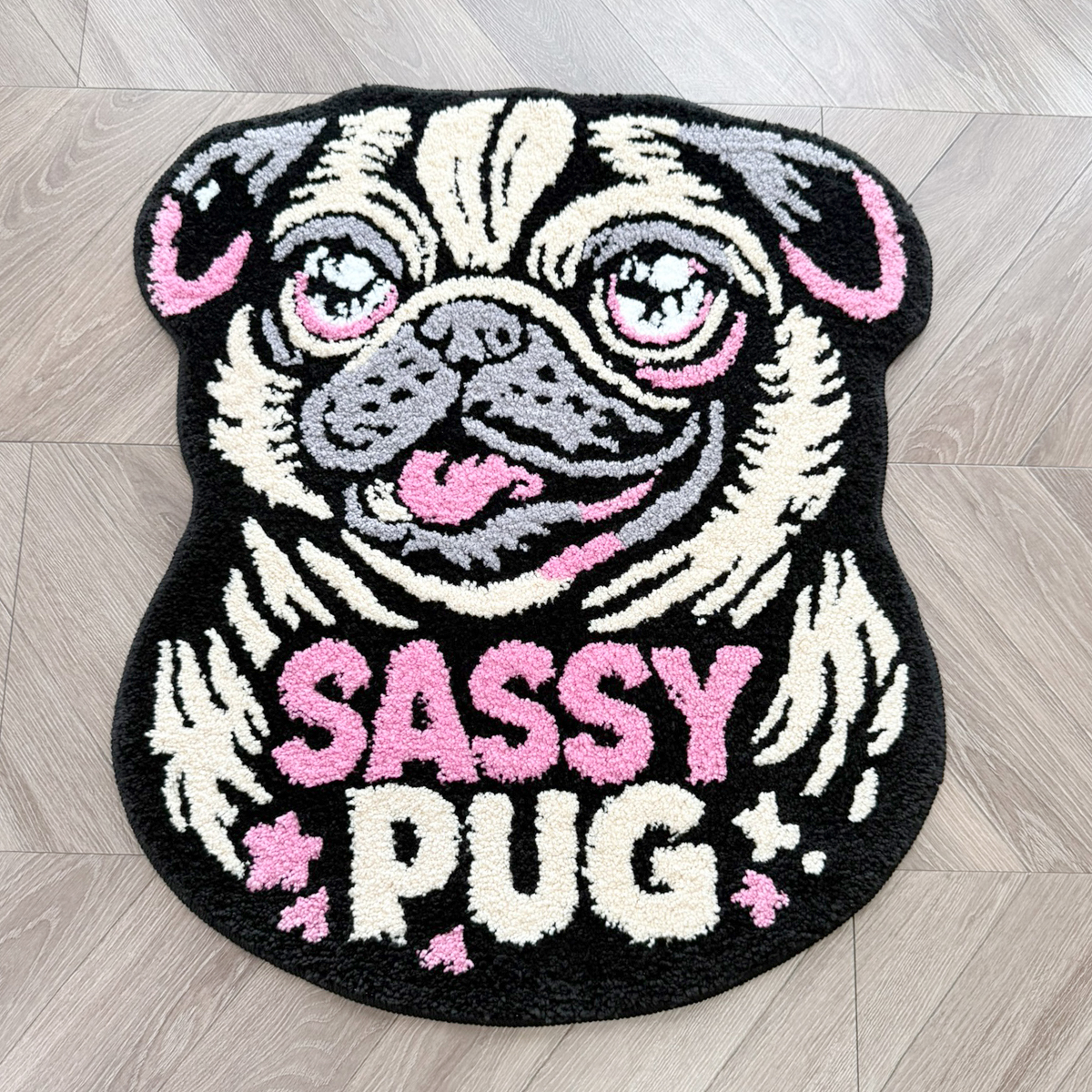 Sassy Pug Dog Tufted Rug, Cute Cartoon Pug Head Irregular Shaped Fluffy Floor Mat, Non Slip Absorbent Doormat for Bedroom Bathroom Home Decor