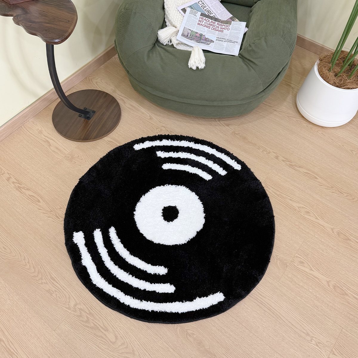 Creative Vinyl Record Tufted Rug Indoor Aesthetic Home Decoration Halloween Gifts Round Tufting Soft Rug Horror Movie Safety Mat