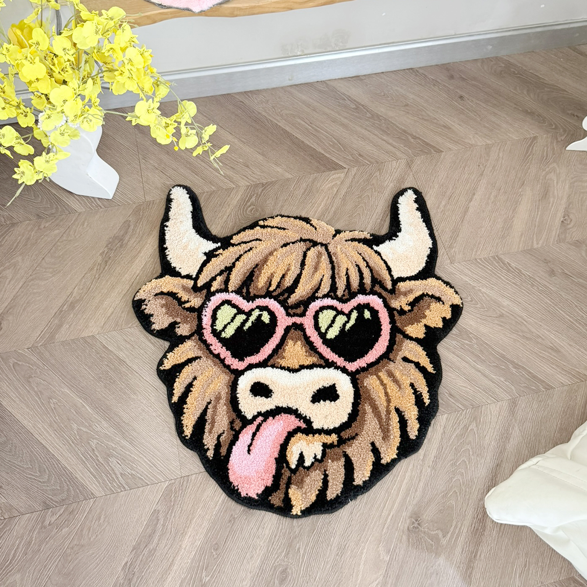Highland Cow Tufted Rug With Heart Sunglasses, Cute Tongue Out Shaggy Animal Shaped Floor Mat, Non Slip Absorbent Bathroom Rug For Bedroom Home Decor