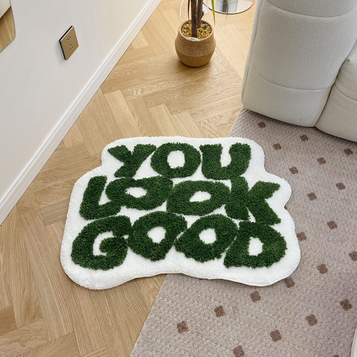 Ins You Look Good Tufted Rug Green Bathoom Small Cool Rugs Plushy Bedside Mat Aesthetic Home Decor Non-slip Absorbent Bath Mat