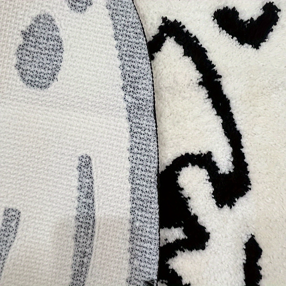 Halloween Three Ghost Shape Tufted Rug Foreign Trade Alien Horror Skull Super Soft Door Mat Decoration Anti Slip Entrance Mat