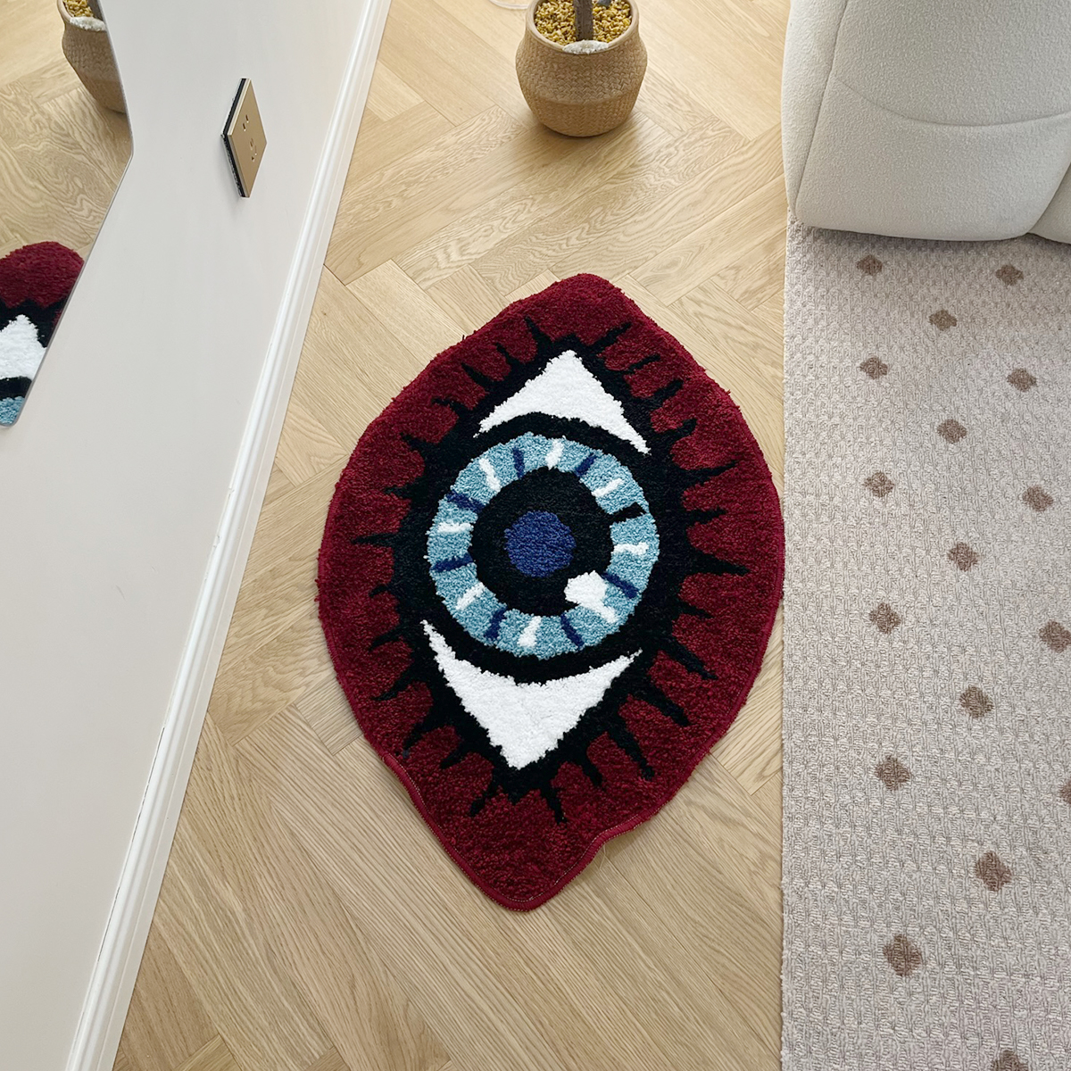Red Eye Tufted Rug Special Style Carpet Cute Design Non-Slip Bedside Area Rug Floor Mat Room Fun Rugs Aesthetic Home Soft Tufted