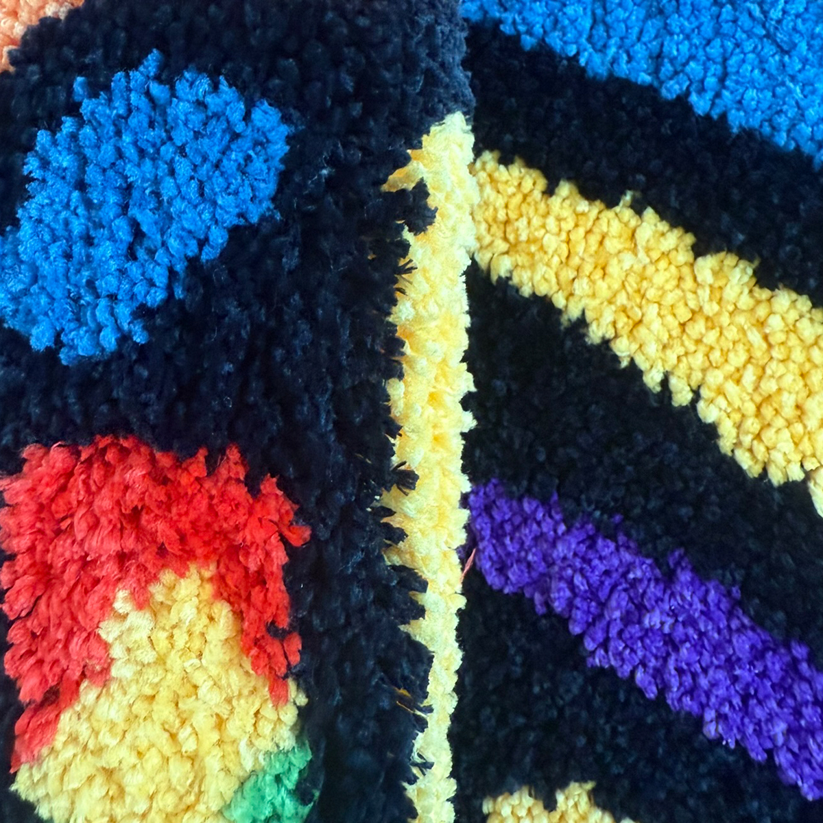 4:20 Graffiti Watch Tufted Rug - Colorful Lightning Pattern Anti-Slip Floor Mat for Street Style Home & Dorm.