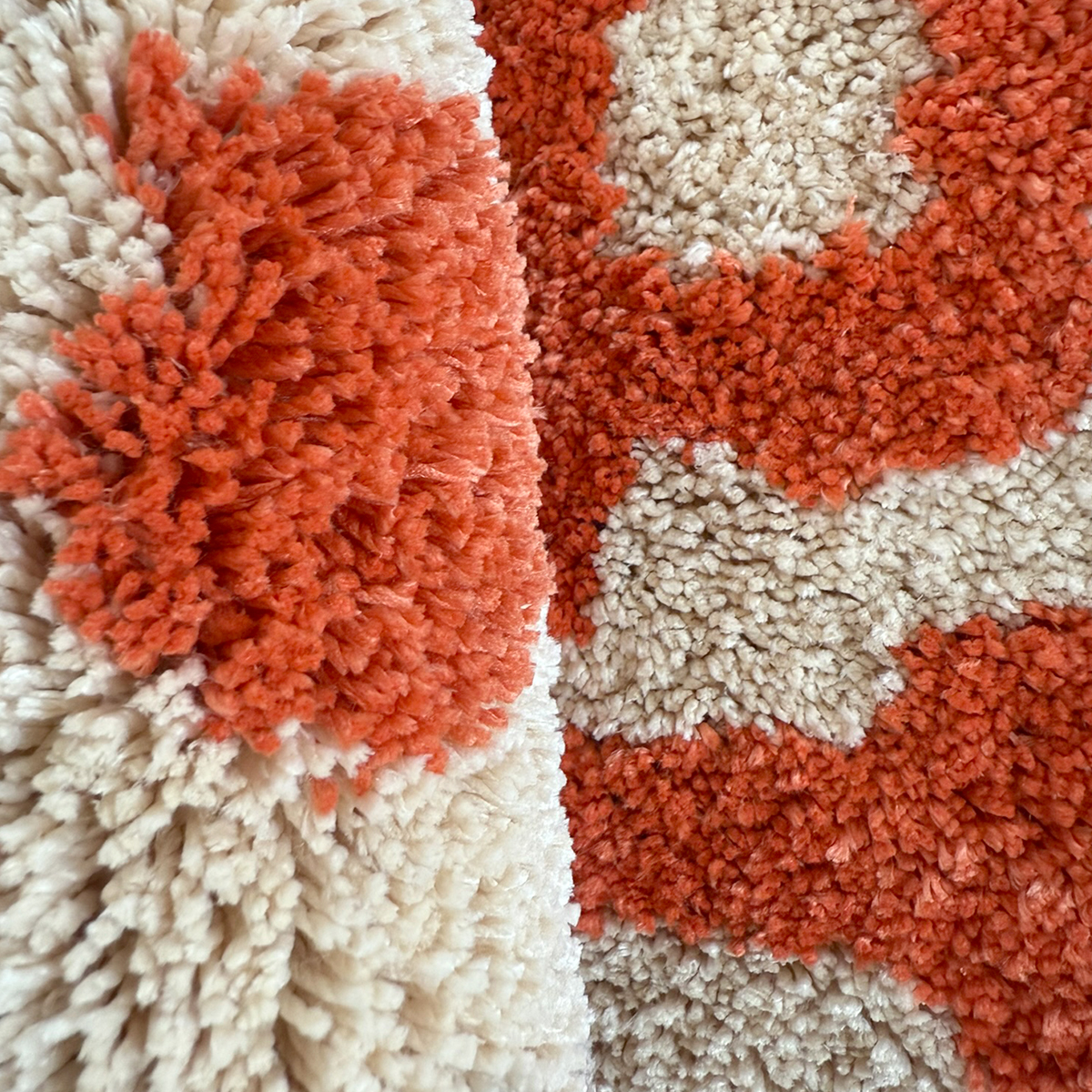 Retro Skull Lighter Tufted Rug - Grunge Aesthetic Plush Carpet, Perfect for Street Style Home & Man Cave.