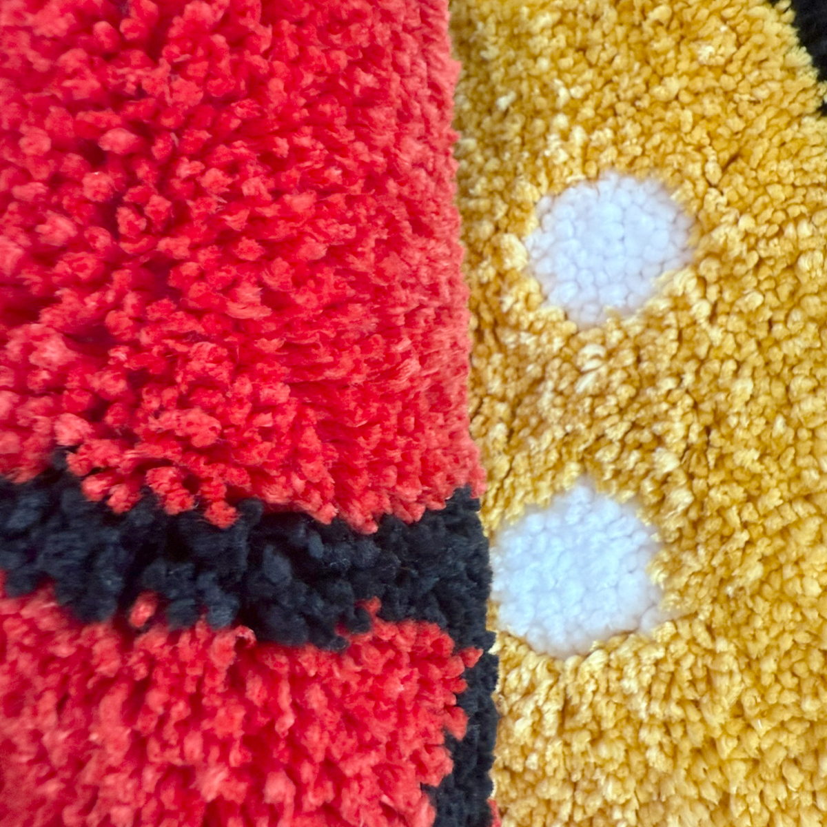 Beer Mug & Claw Tufted Rug - Vibrant Cartoon Style Anti-Slip Floor Mat for Home Bar & Kitchen Decor.