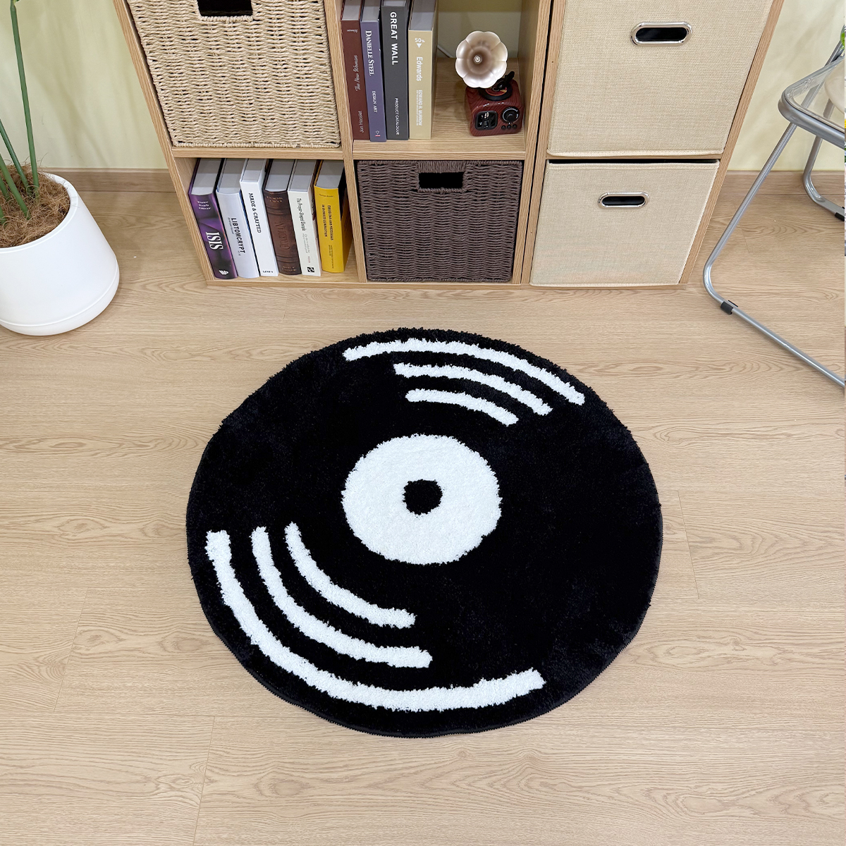 Creative Vinyl Record Tufted Rug Indoor Aesthetic Home Decoration Halloween Gifts Round Tufting Soft Rug Horror Movie Safety Mat