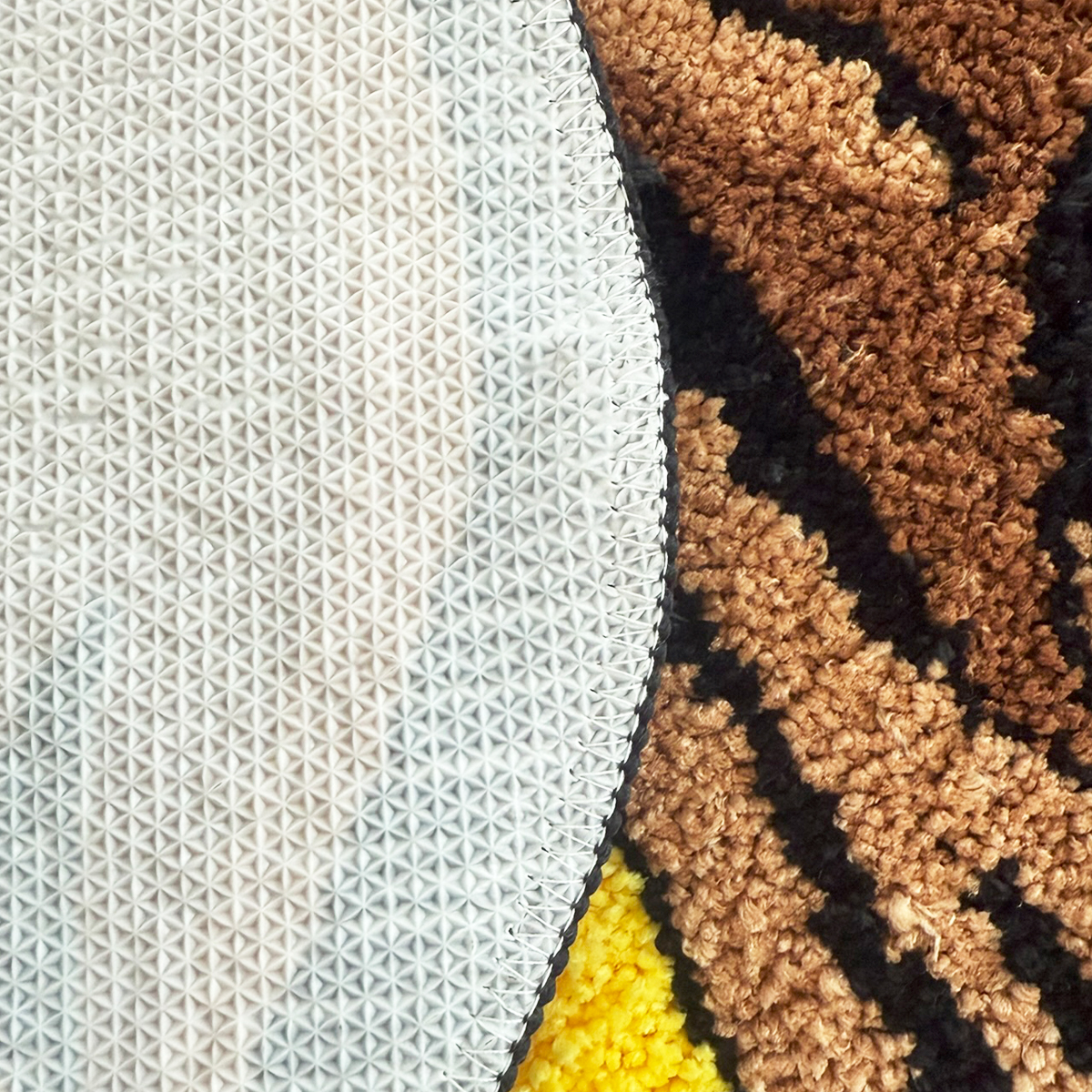 Vibrant Pitbull Head Tufted Rug - Soft Plush Anti-Slip Floor Mat for Pet Lovers, Bedroom & Living Room Decor, Unique Street Style Carpet