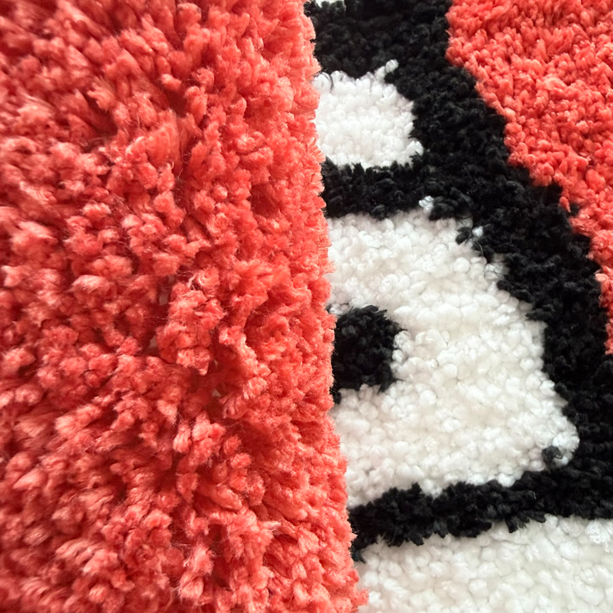 BURN Lighter Shaped Tufted Rug, Retro Flame & Dice Irregular Fluffy Floor Mat, Non Slip Absorbent Doormat for Bedroom Entryway Home Decor