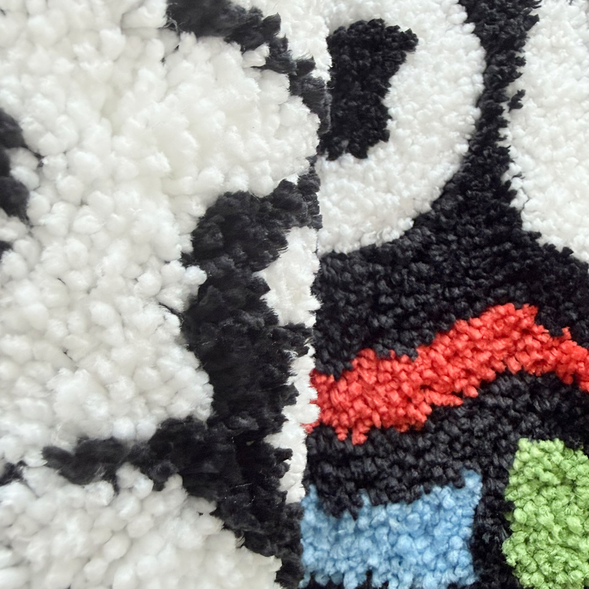 The World Is Yours Tufted Rug, Skull Hand & Globe Dollar Sign Irregular Fluffy Floor Mat, Non Slip Absorbent Doormat for Bedroom Entryway Home Decor