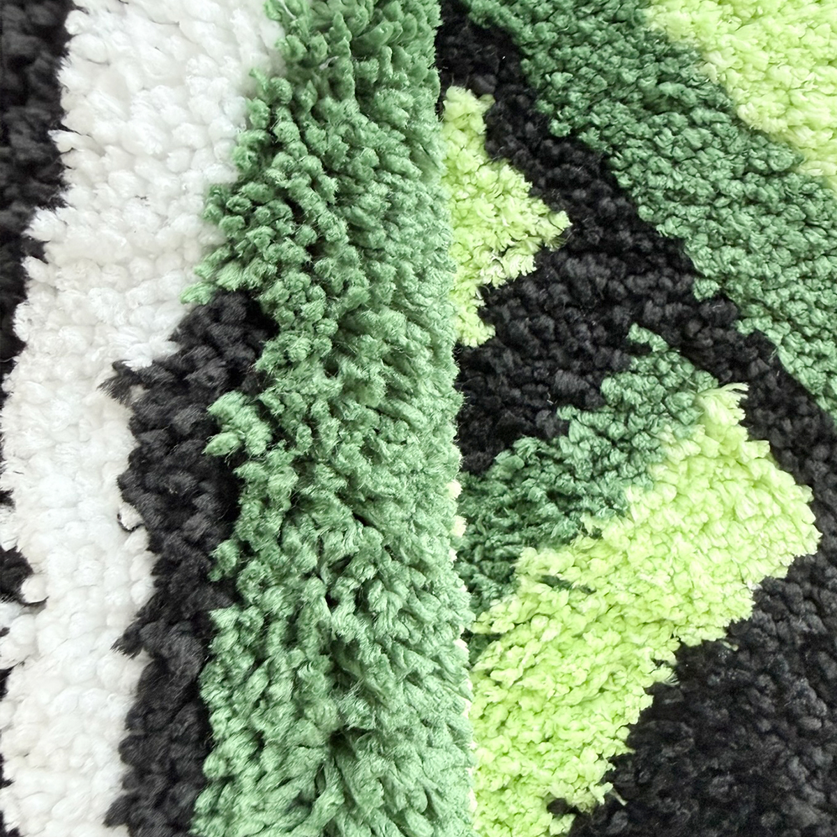 Dollar Sign Shaped Tufted Rug, Green Black Irregular Money Symbol Fluffy Floor Mat, Non Slip Absorbent Doormat for Bedroom Entryway Home Decor