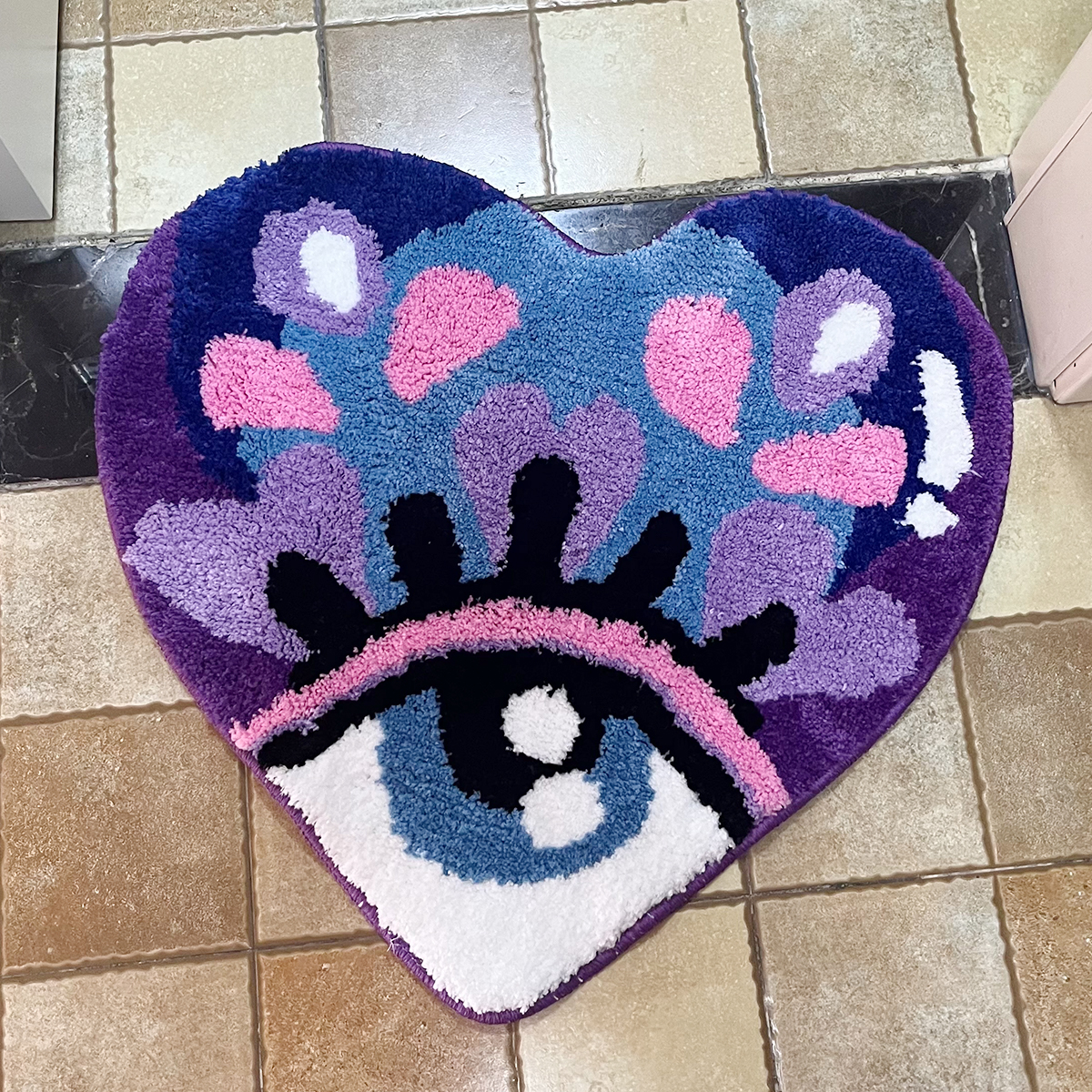 Purple Love Eye Kawaii Floor Tufted Rug Cartoon Living Room Rug Heart Shaped Doormat Bathroom Carpet Water Absorption Anti Slip