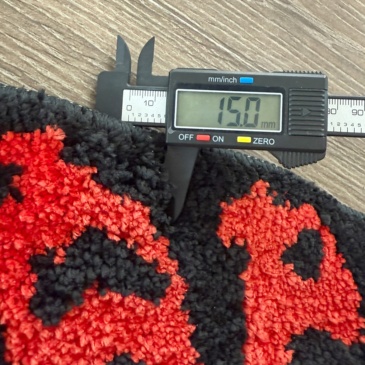 Retro Beer & Claws Tufted Rug - Funky Cartoon Style Anti-Slip Floor Mat for Home Bar & Living Room Decor.