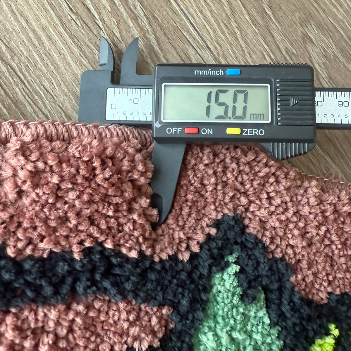 Beer Mug & Barrel Tufted Rug - Vibrant Retro Style Anti-Slip Floor Mat for Home Bar, Kitchen & Man Cave Decor.