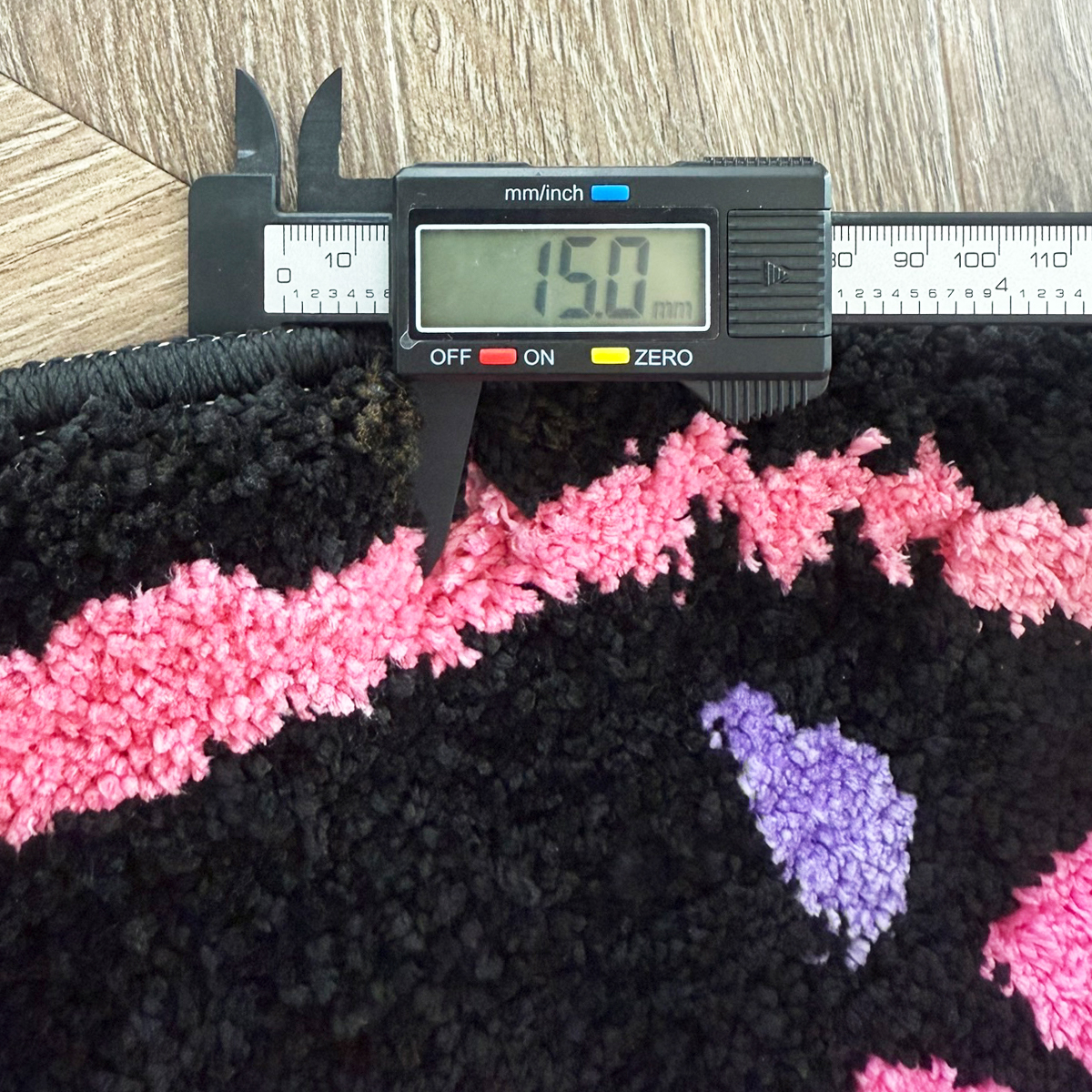 Cartoon Sports Car Tufted Rug, Vibrant Orange & Yellow Gradient Plush Floor Mat, Anti-Slip Irregular Shaped Carpet for Car Enthusiasts, Gaming Room & Bedroom Decor