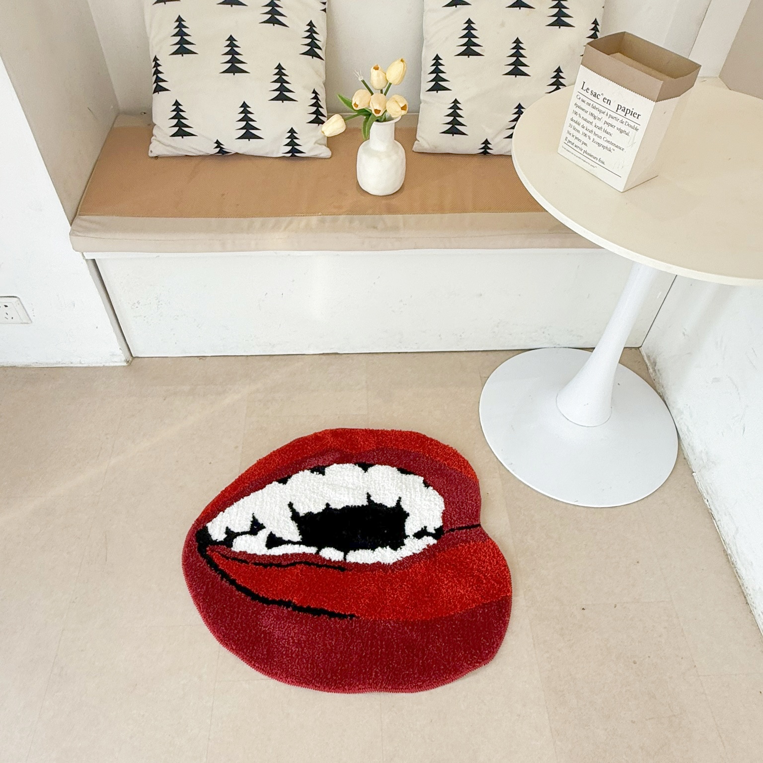 Trendy Bold Red Lips Shape Rug - Soft Fluffy Floor Mat for Bedroom Living Room, Funny Novelty Home Decor Carpet, Anti-Slip Door Mat 