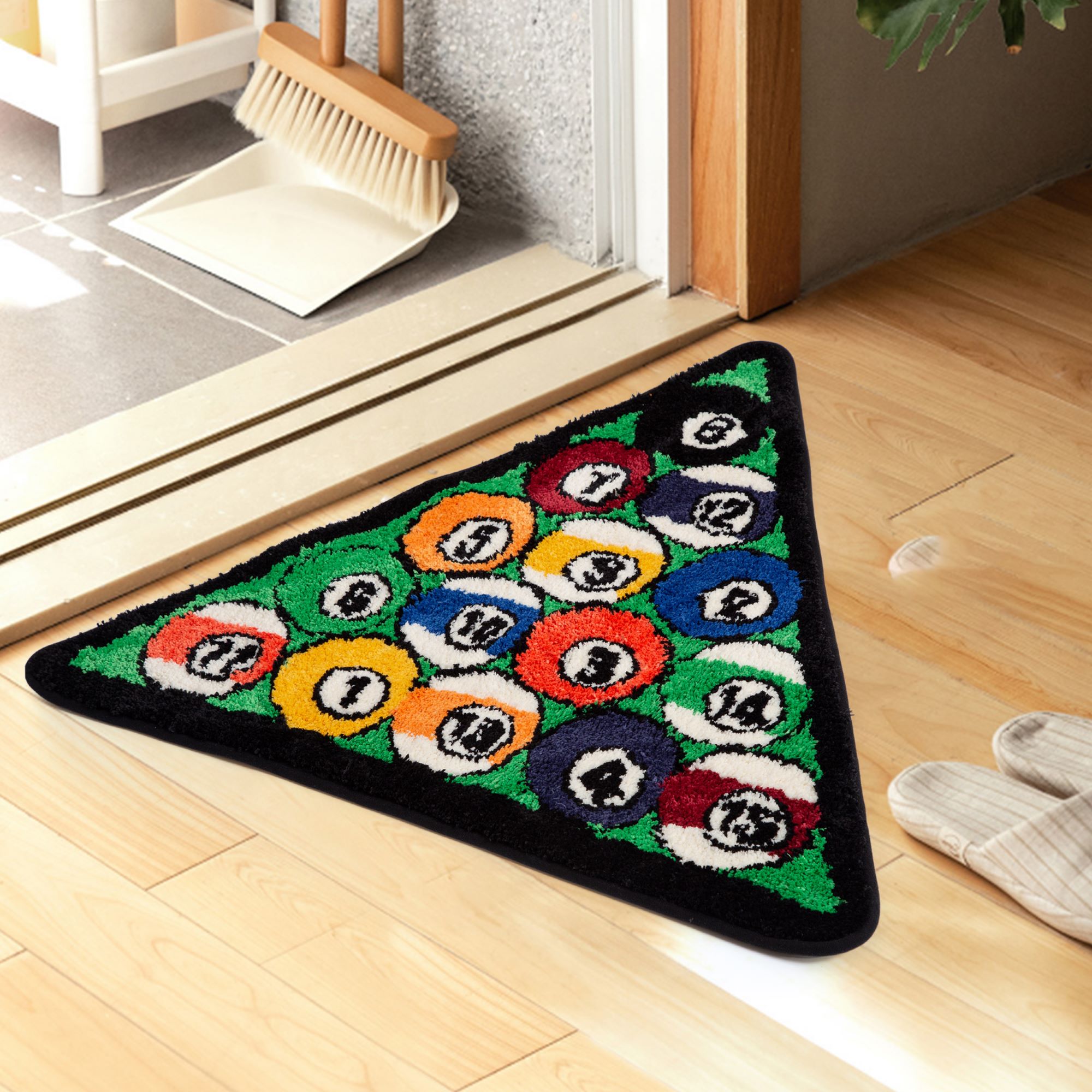 Triangle-Shaped Pool Billiard Balls Rug - Soft Fluffy Floor Mat for Game Room Bedroom Living Room, Anti-Slip Home Decor Carpet (Colorful Billiards Pattern, All-Season Use)