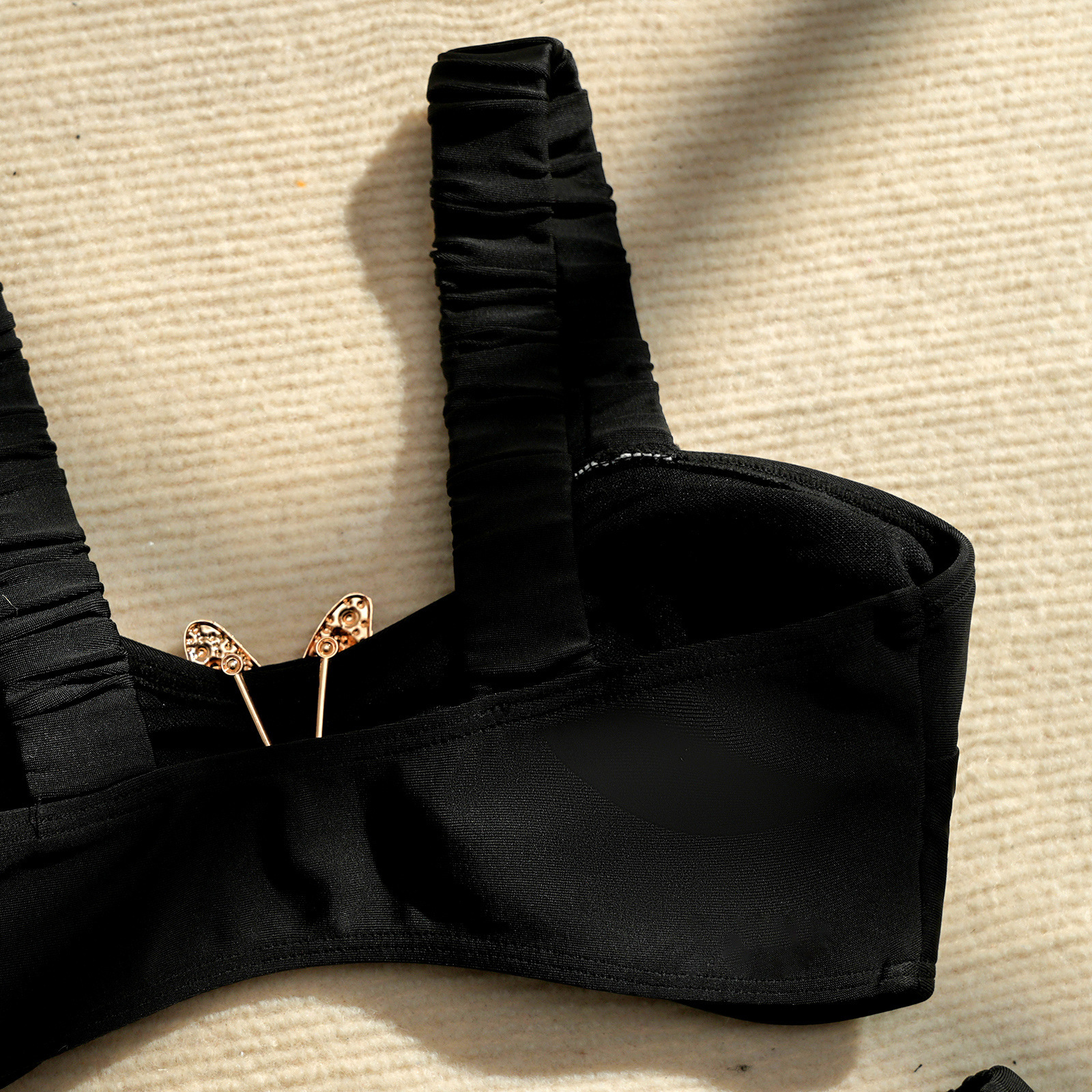 Women's Sexy & Stylish Solid Color Two-Piece Swimsuit Set with Starfish-Shaped Metal Accents