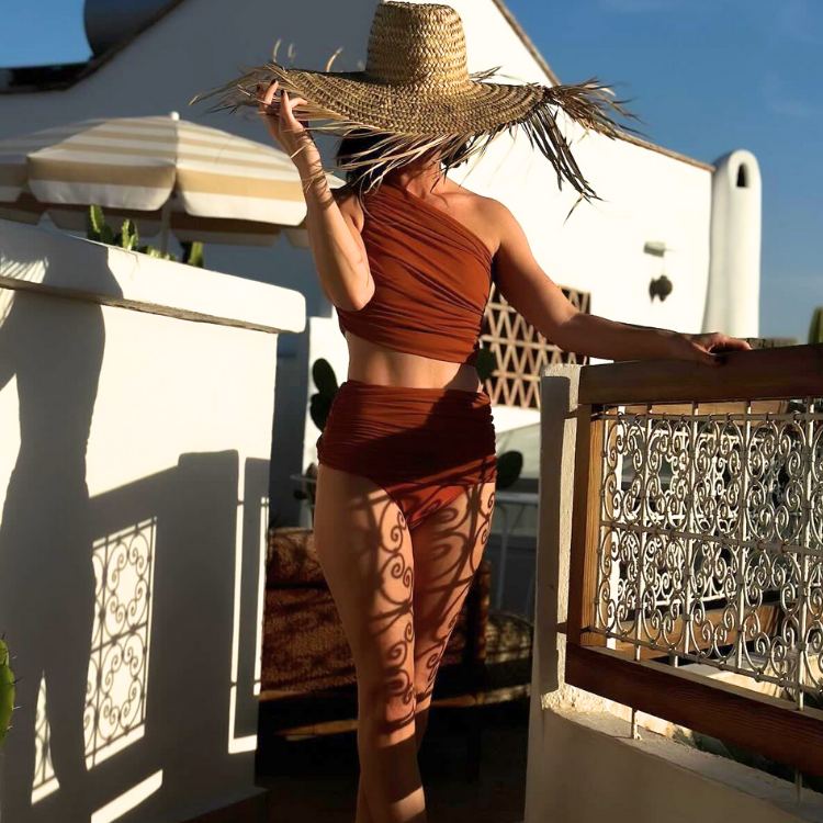 Single-Shoulder Ruffled Bikini Swimsuit And Sarong