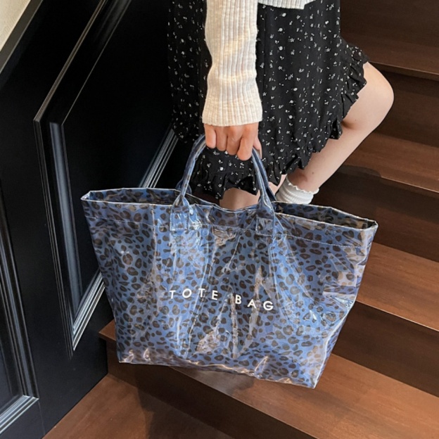 Large-Capacity Leopard-Print Tote Bag with Letter Print Beach Jelly Bag