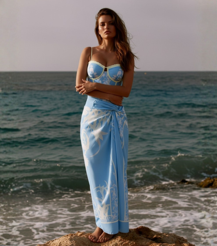 Blue And White Slim & Sculpt Floral Swimsuit Sets