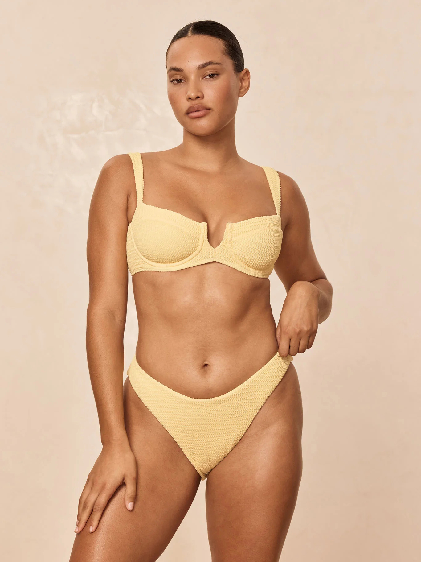 Minimalist Butter Yellow Textured Ruched Underwire Bikini Set