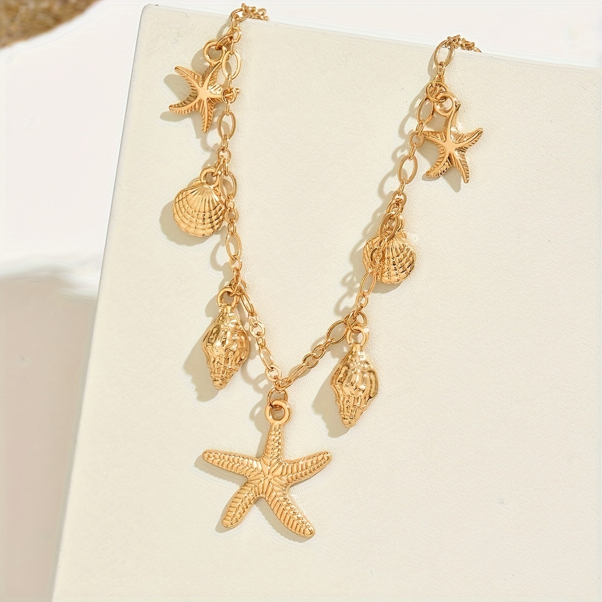 Ocean Style Gold Necklace Shell and Starfish Pendant Summer Beach Jewelry for Women