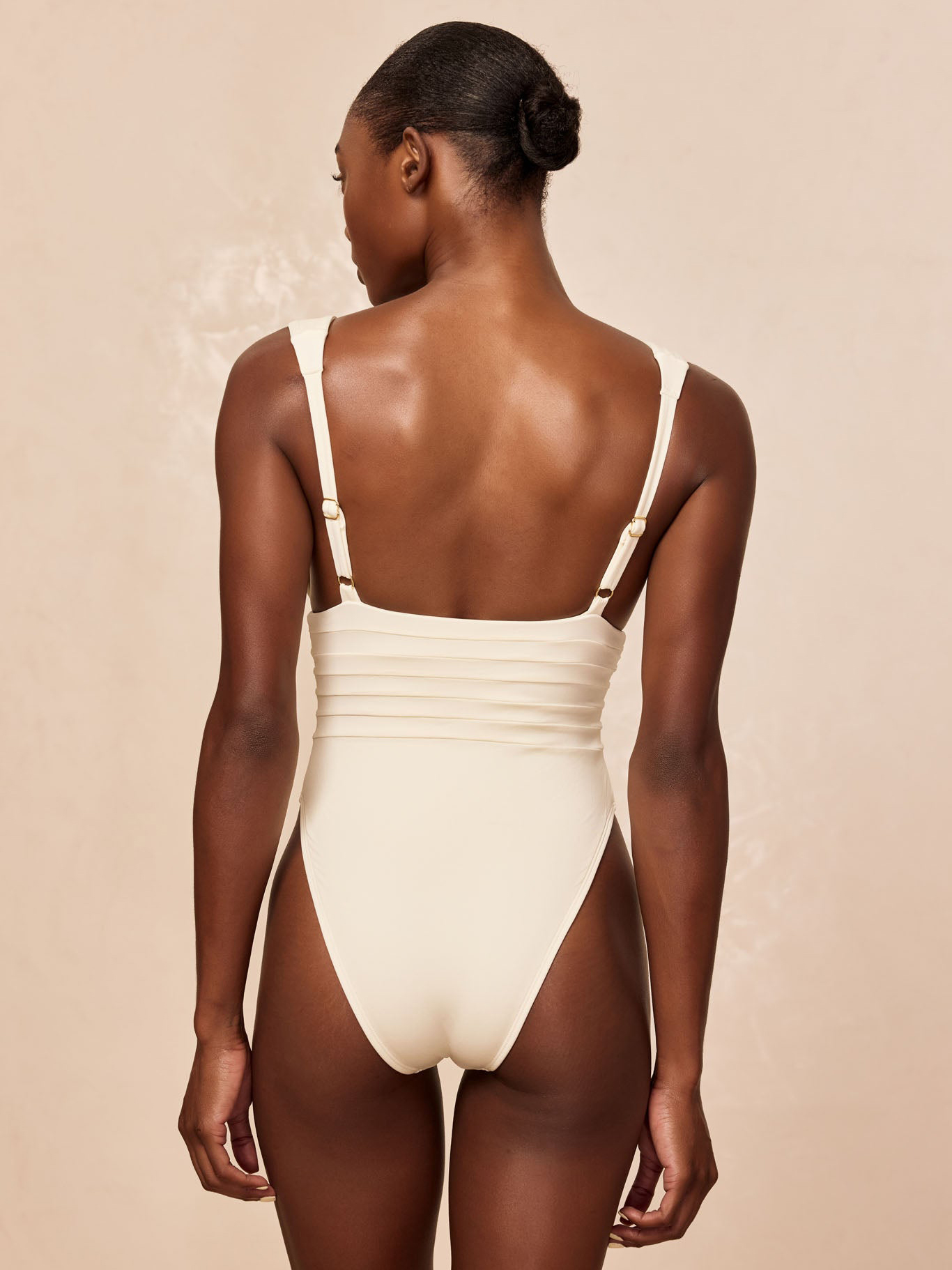 Minimalist Solid Color Deep V djustable Strap Swimsuit