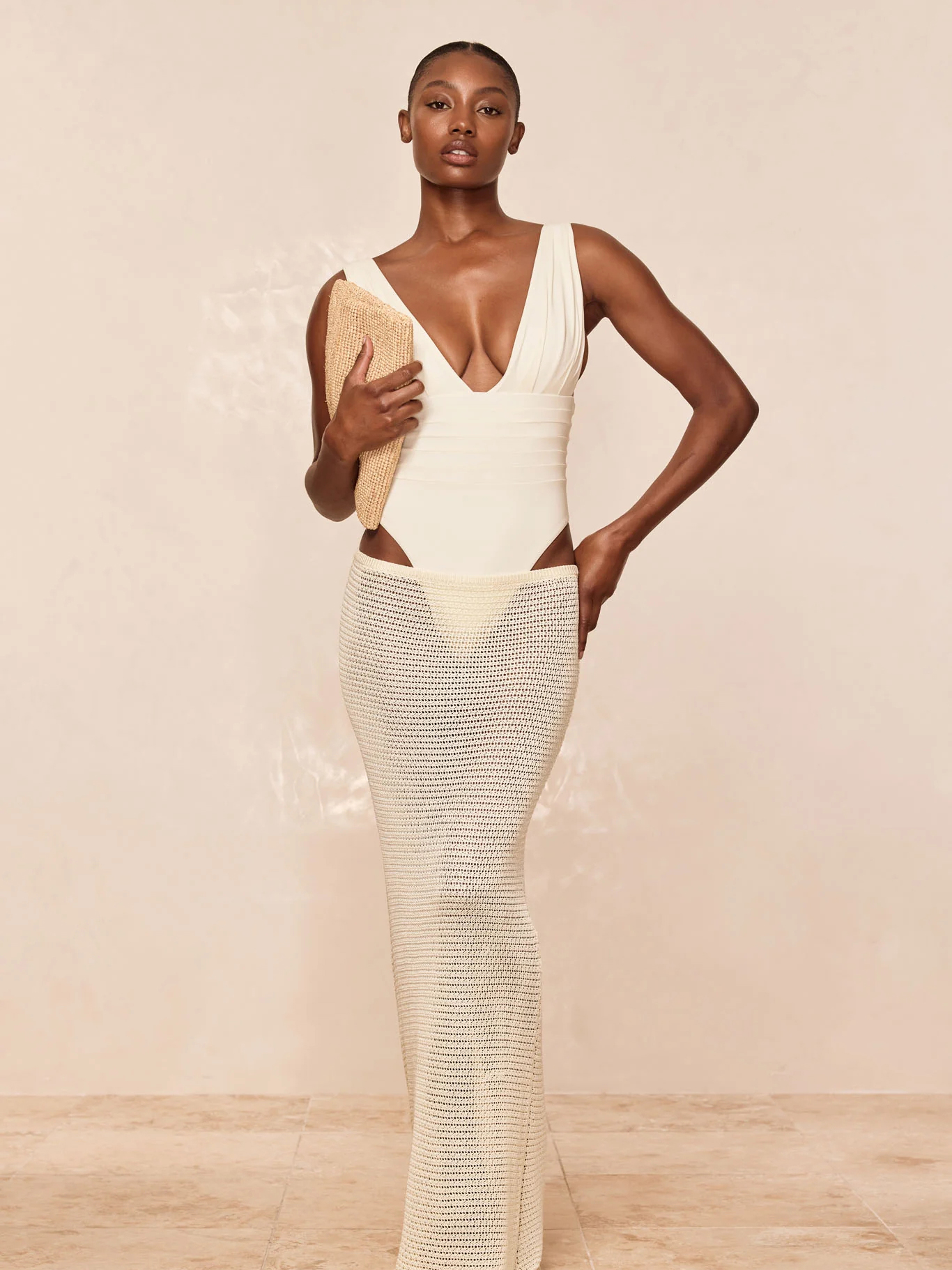 Minimalist Solid Color Deep V djustable Strap Swimsuit