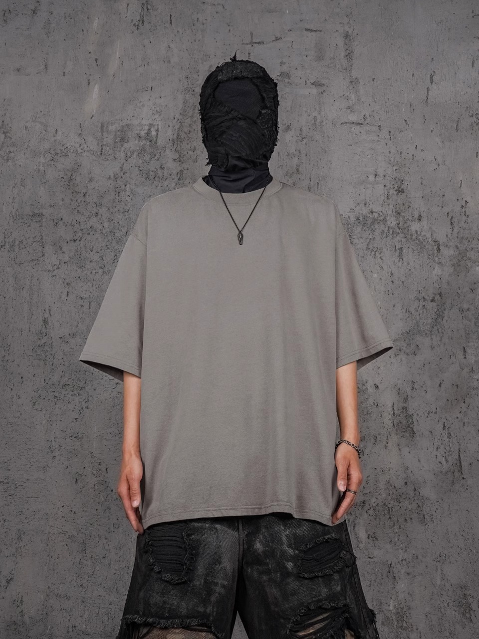 UNDERWATER Faded Stone Gray Basic Tee
