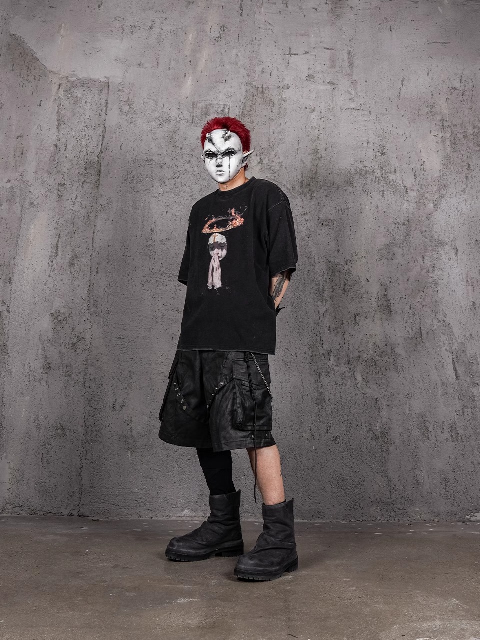 UNDERWATER Haunt Fang Shorts