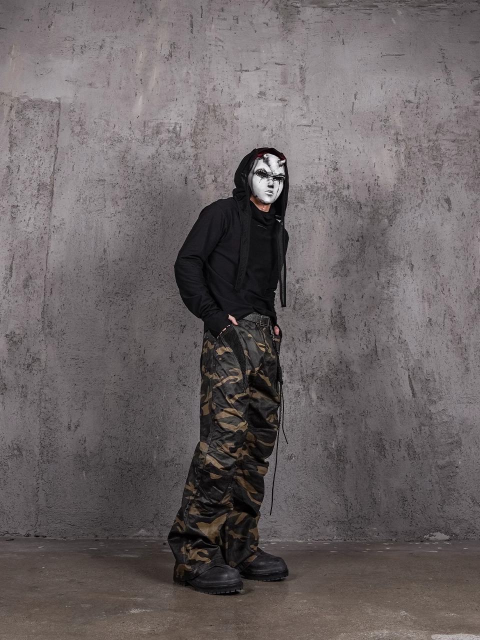 UNDERWATER Broken Creed Long Sleeve