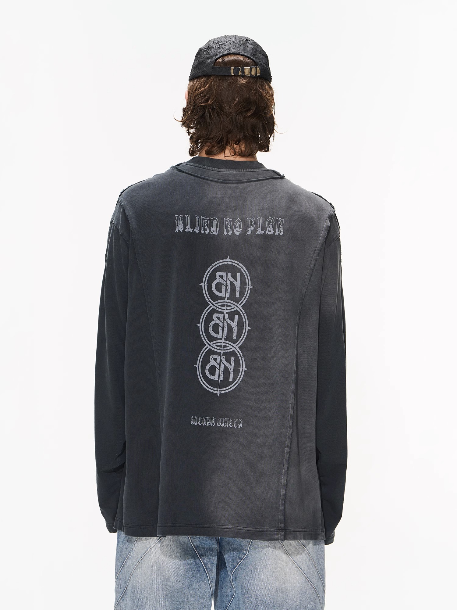 BLINDNOPLAN 23AW 毛边拼接渐变水洗渐变宽松纯棉长袖圆领T恤