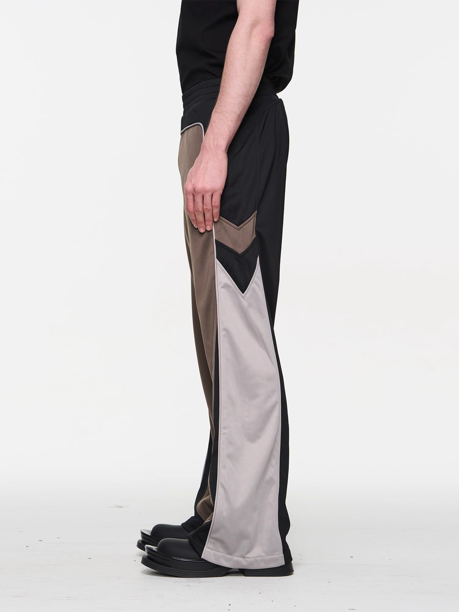 BLINDNOPLAN 24SS Color-blocked Sporty Embroidered Pants