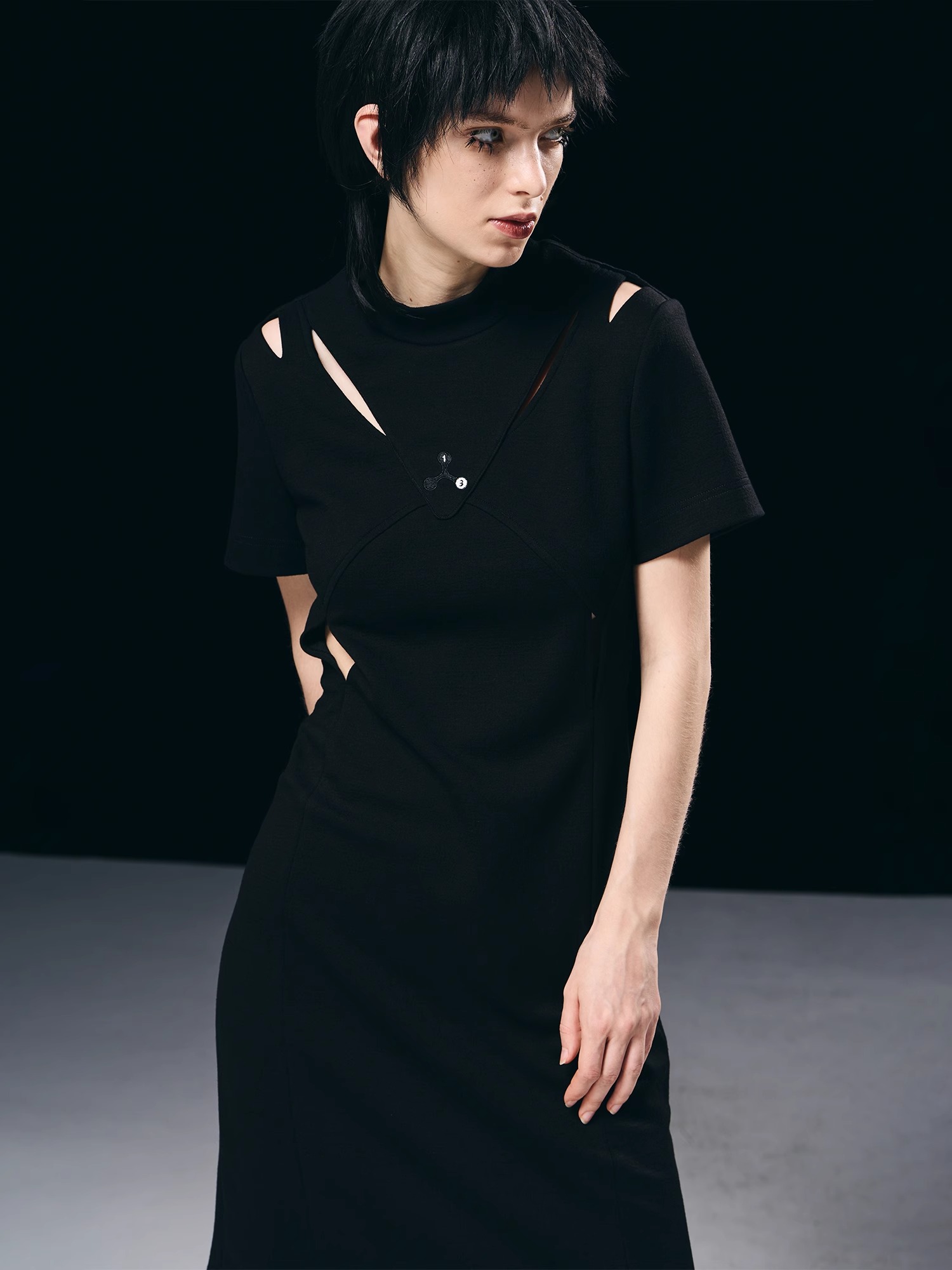 BORON ATOMS 23SS Hollow-out Embroidery Stand Collar Dress