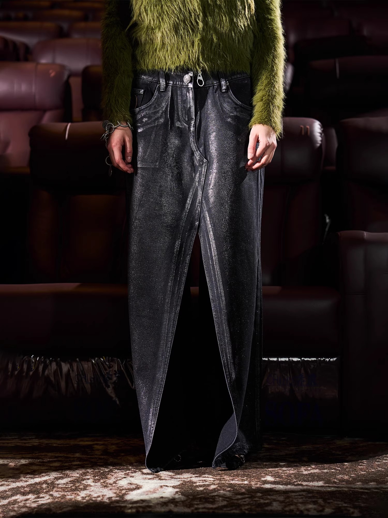 BORON ATOMS 24SS Misplaced Hot Drilling Distressed Denim Jeans