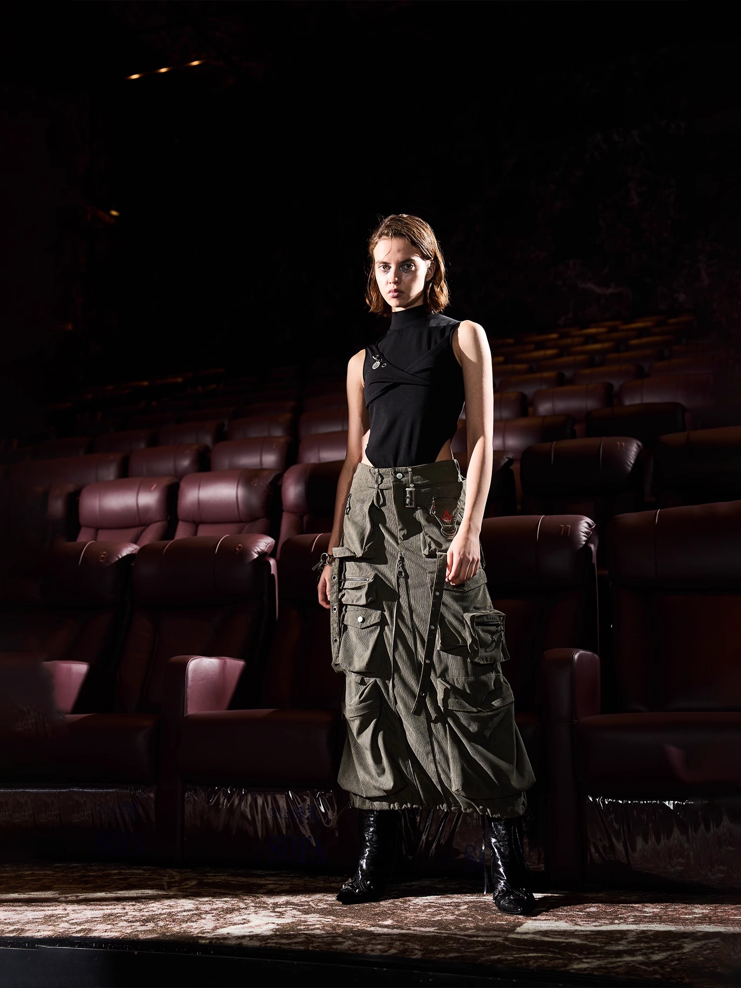 BORON ATOMS 24SS Multi-Pocket Heavy Duty Metal Utility Skirt