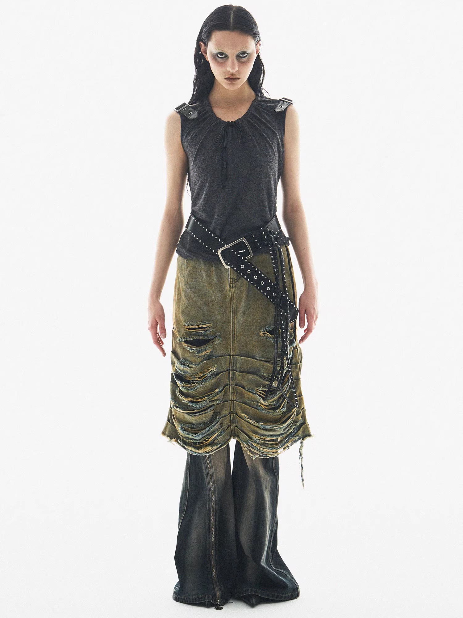 BORON ATOMS 24SS Distressed Mud-Dyed Ruffle Denim Skirt with Metal Studs