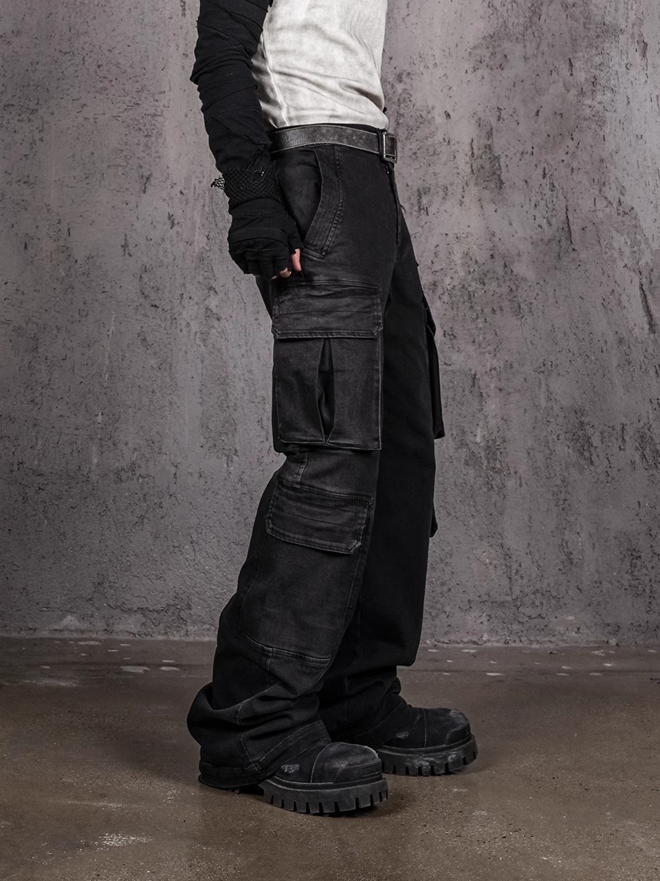 UNDERWATER Gradient Pockets Jeans